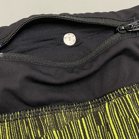 Lululemon Speed Short Down Pour Lime Light 2 EUC - Picture 8 of 12